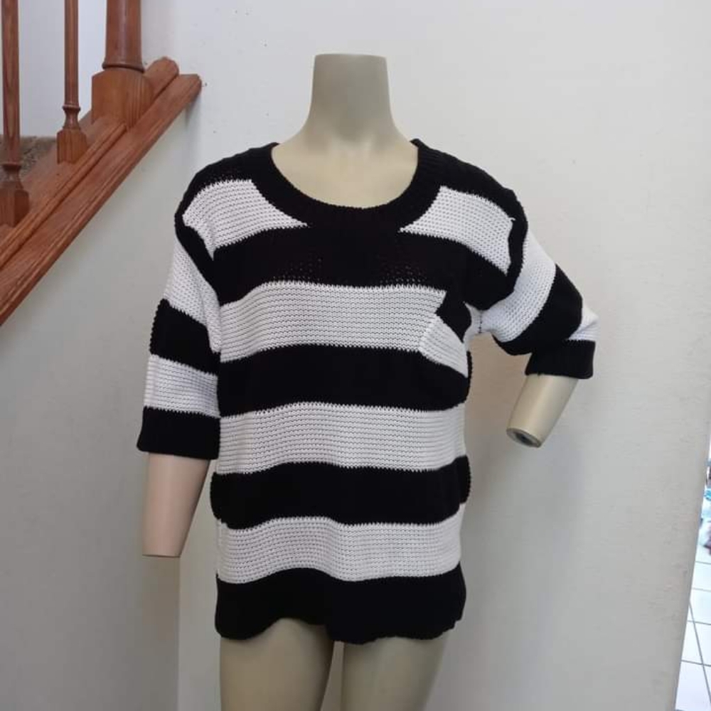 NWT Women's LOVE CHANGE Large Pullover Sweater Wide Black & White Stripe